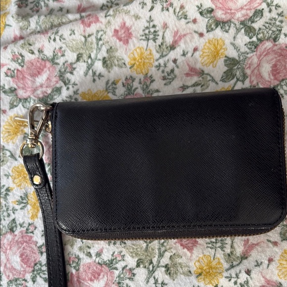 Michael Kors Black Wristlet Wallet - Picture 3 of 6